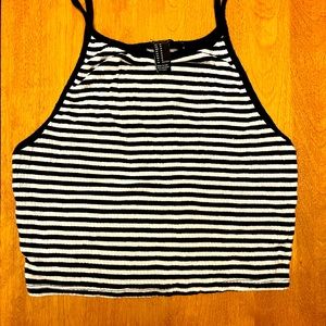 Black/white tank crop top